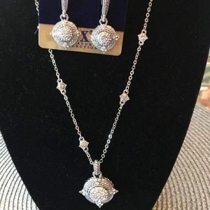 Necklace and earring set